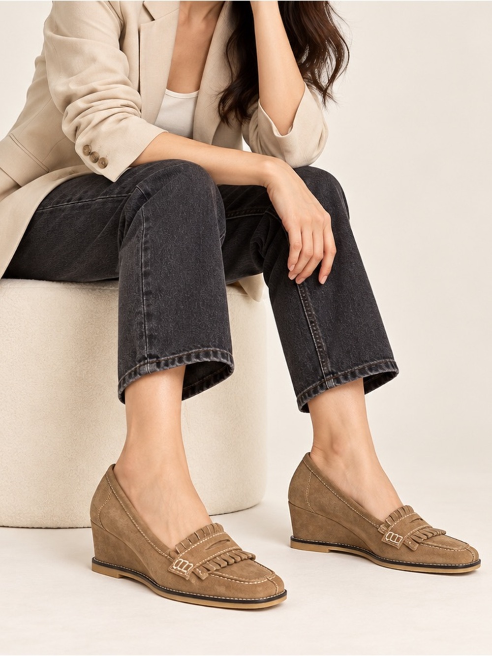 Via Spiga tan suede kiltie fringe wedge loafer. Size 8